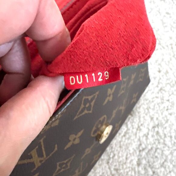 Louis Vuitton Locky BB - Picture 16 of 16